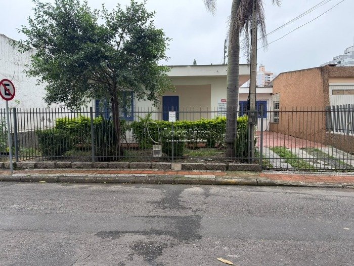 Casa Comercial